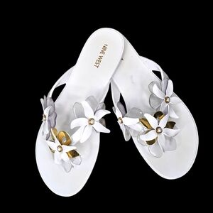 Nine West Mapilo Flower Embellished Jelly Flip Flop